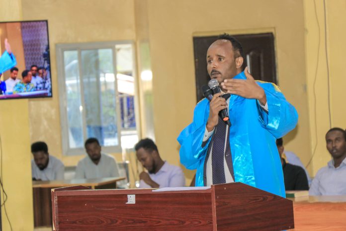 Farhan Hussein Mohamed is pictured (right) during a recent court case at the Banadir Regional Court in Mogadishu.