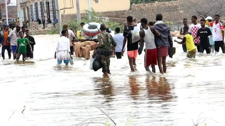 Submerged Beledweyne: Devastating floods force the city hospital to ...