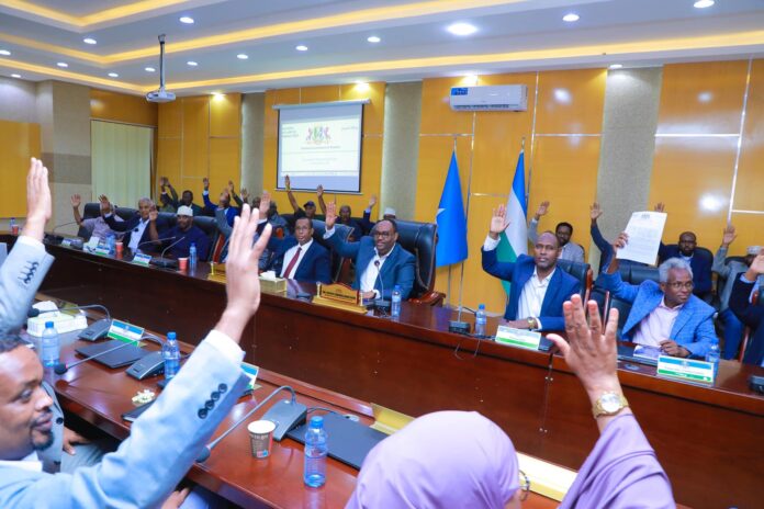 Puntland president Said Abdullahi Deni chairs a cabinet meeting on Saturday 30 March, 2024