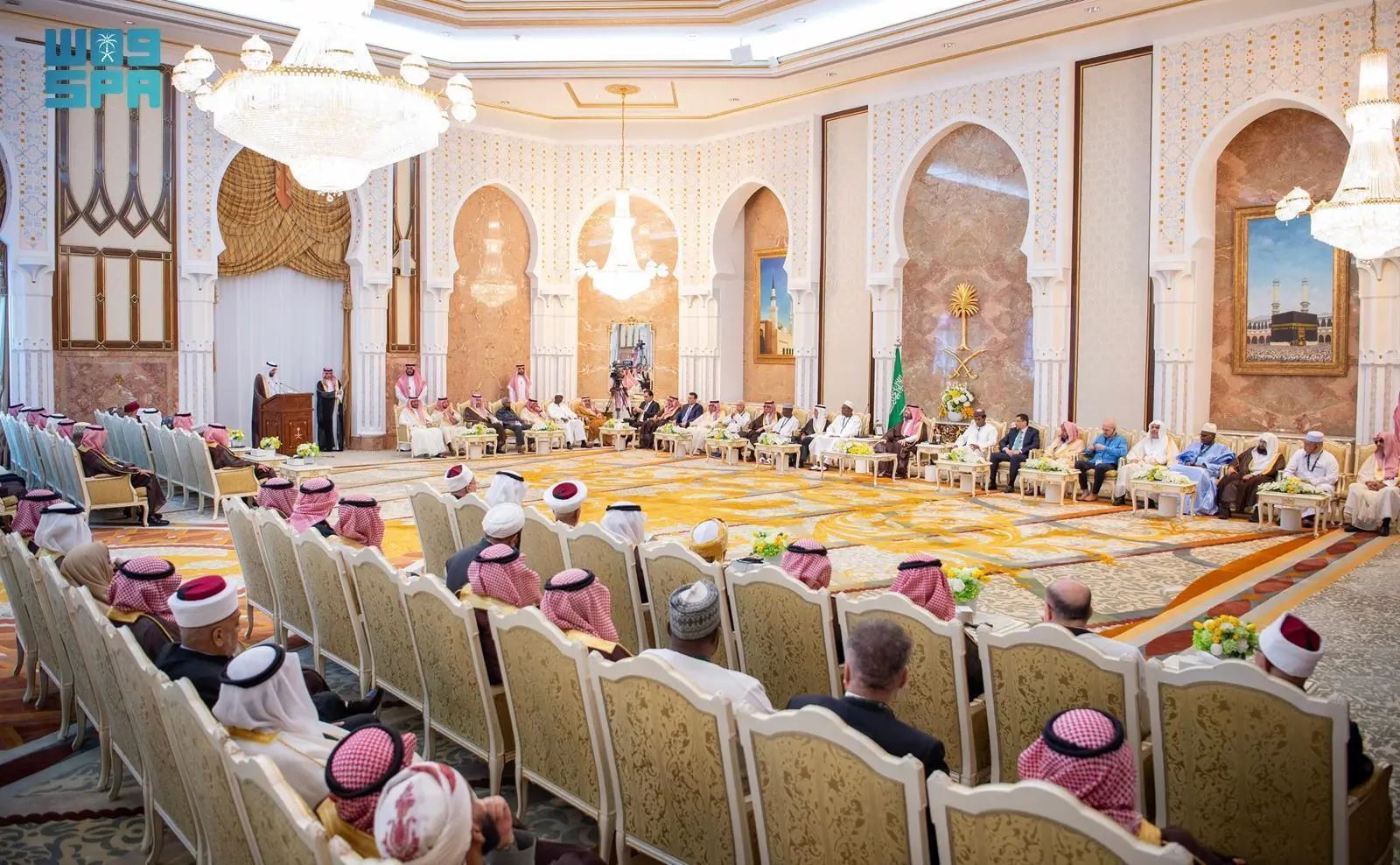 Saudi Crown Prince Mohammed bin Salman has extended an invitation to Muslim world leaders attending Hajj this year in Makkah, Saudi Arabia, including former Somali President Sheikh Sharif Sheikh Ahmed. |PHOTO/ SPA.