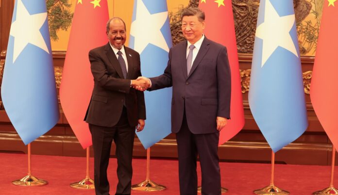 Chinese president, President Xi Jinping welcomes Somalia president, Hassan Sheikh Mohamud in Beijing.