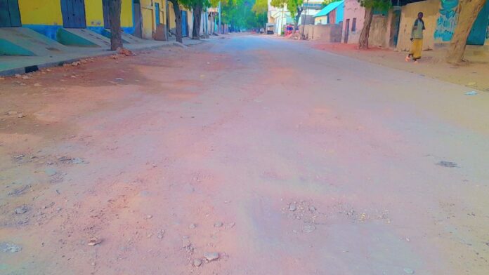 Streets remain empty in Beledweyne city, Hiiraan region, as rival forces fight for control of the key regional offices on Friday.