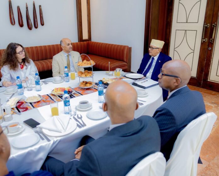 Madaxweynaha Somaliland, Cabdiraxmaan Cirro oo la kulmay diblomaasiyiin safaaradda Itoobiya ee Jabuuti.