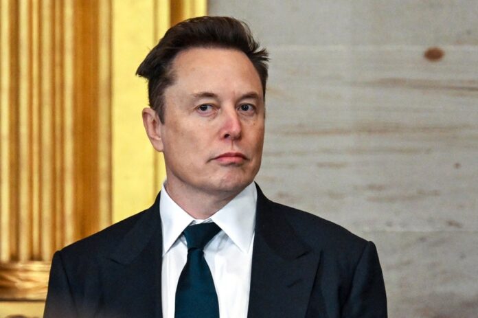 Elon Musk oo iska casilay xilkii uu ka hayay Dowladda Mareykanka