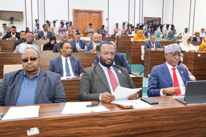 Kulankii Golaha Shacabka ee maanta oo baaqday