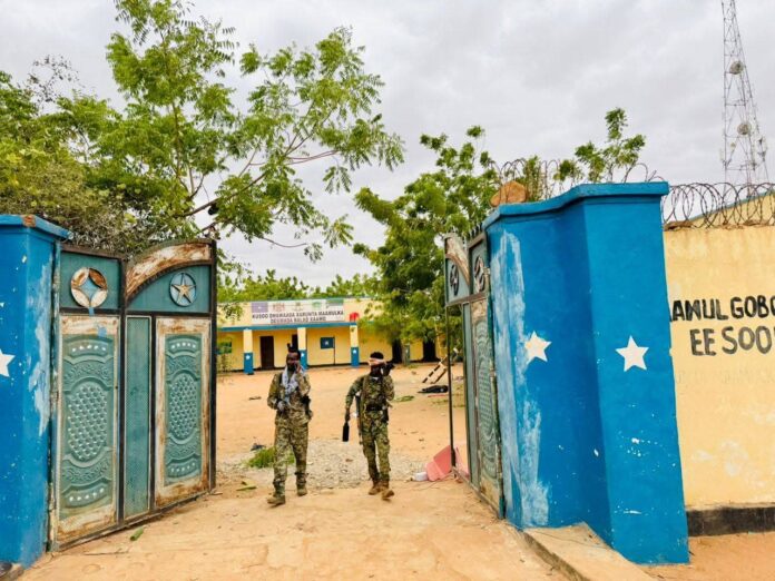 Maamulka Jubbaland oo ciidan dheeraad ah geeyay magaalada Beledxaawo