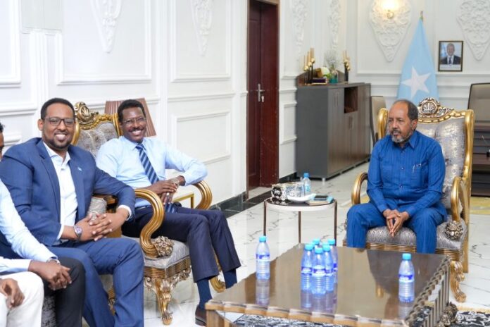 Madaxweyne Xasan Sheekh oo ka dagay Dhuusamareeb
