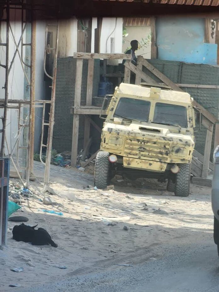 Dowladda oo gaadiid dagaal soo dhigtay baraha korontool ee Mucaaradka guryahooda laga galo