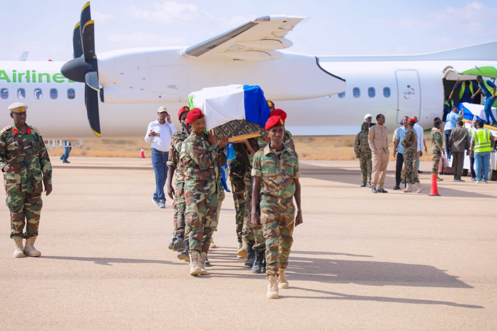 Jeneraal Qalyare oo janaaso lagula tukaday Garowe.