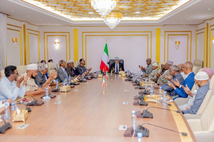 Madaxweynaha Somaliland, Cabdiraxmaan Cirro oo la kulmay ganacsatada.