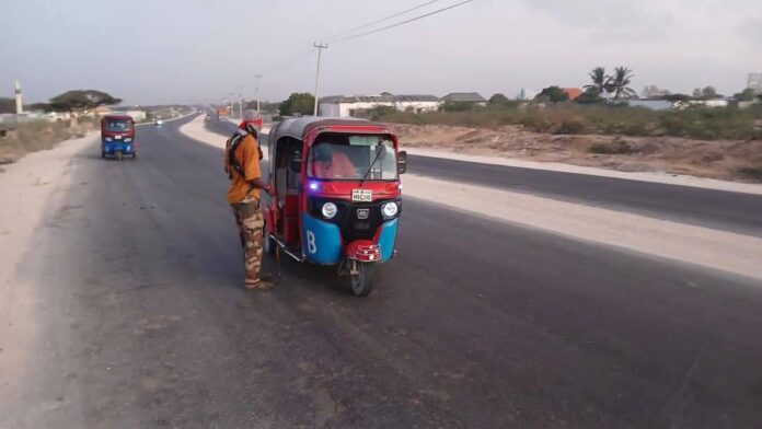 Maleeshiyada Shabaab oo dhowaan lagu arkay waddada Afgooye iyo Muqdisho.