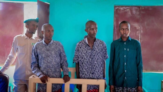 Maxkamadda Dhuusamareeb oo dil ku xukuntay labo ka mid ah eedeysanayaashii dilay haweeney iyo saddexdeeda gabdhood.