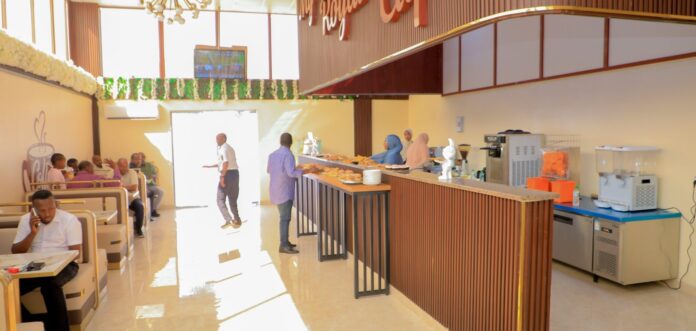 SAWIR HORE: Maqaayad.