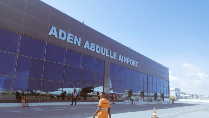 Xiisad ka taagan Garoonka Aadan Cadde ee Muqdisho