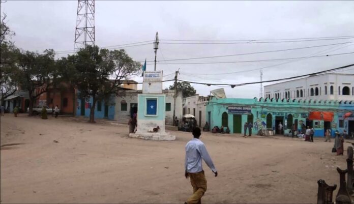 Ciidamo badan oo lagu daadiyay Xaafadaha Baydhabo & Lafgareen oo doorasho qabsanaya