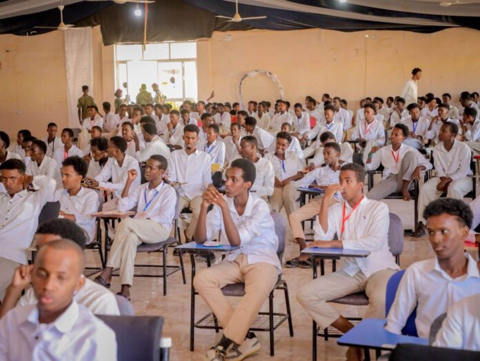 Imtixaanka fasalka 12aad oo maanta si rasmi ah u daahfurmay