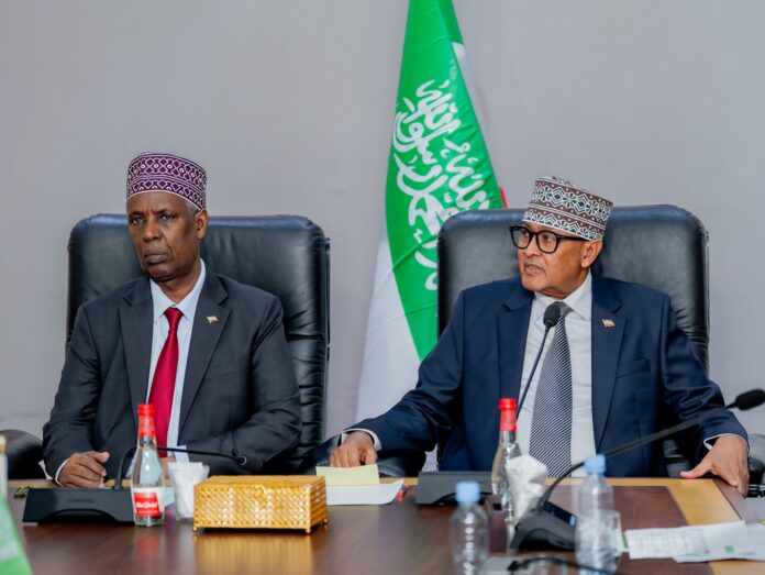 Madaxweyne Cirro iyo ku Xigeenkiisa.