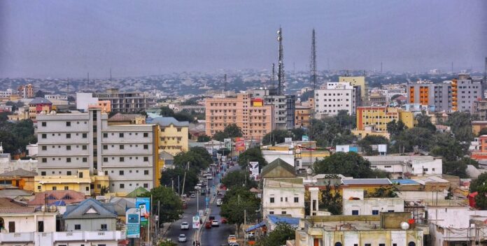Muqdisho: Dowladda oo Kordhisay Ciidamada Amniga Kadib Qaraxyadii Ka Dhacay Caasimadda