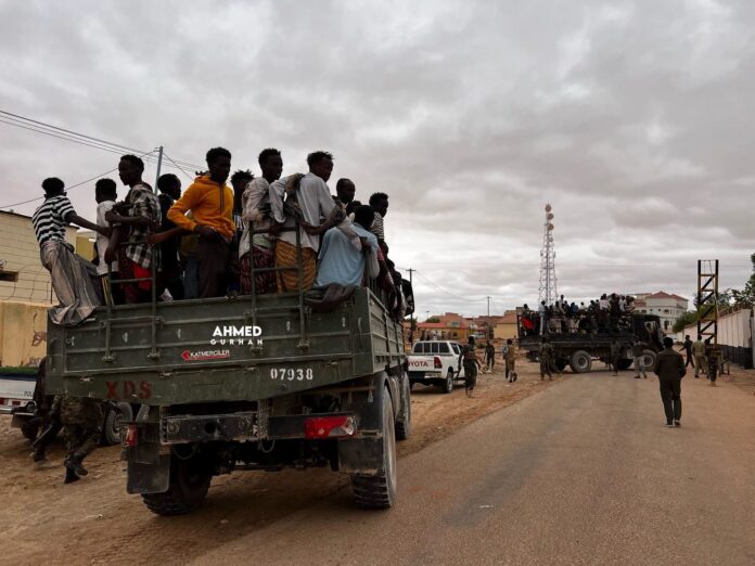 Puntland oo Gaalkacyo ku qabatay laba gaari oo siday ciidamo ka tirsan dowladda Federaalka