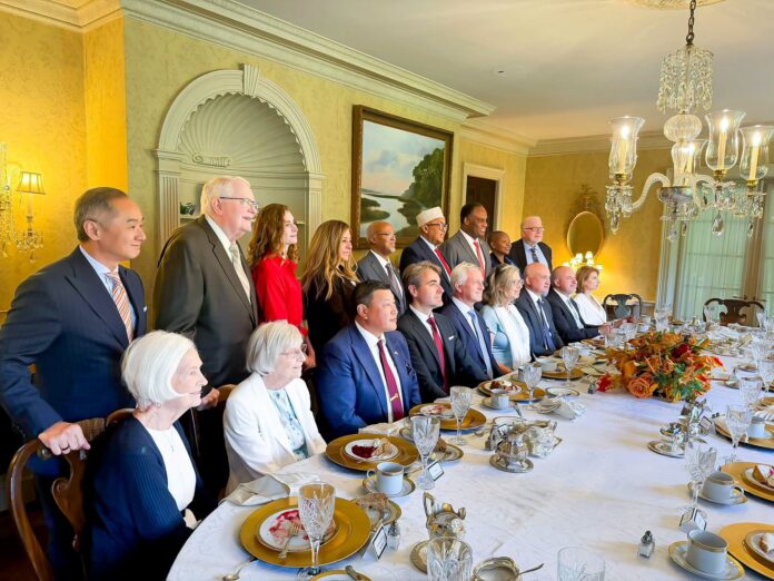 Cirro oo Washington kula kulmay Xubno ka tirsan Kongareeska iyo Safiirro