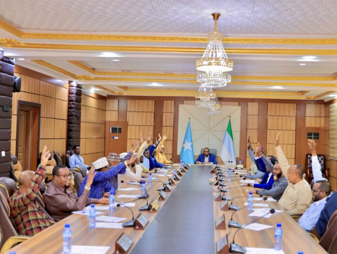 Golaha Wasiirrada Jubbaland oo Ansixiyey Miisaaniyadda Dowladda ee 2027-ka+Sawirro