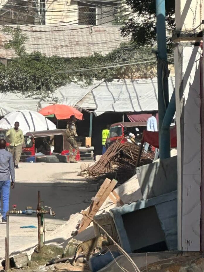 Xaaladda Degmada Wadajir oo Saaka Deggan Kadib Dhaqdhaqaaqyo Ciidan oo Ka Dhacay Agagaarka Guryaha Mucaaradka