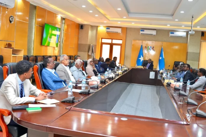 Madaxweyne Ku-xigeenka Puntland oo shir ka guddoomiyay diyaar-garowga roobabka El Niño
